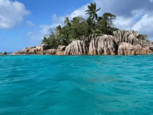 Avis voyage surprise aux Seychelles mer turquoise